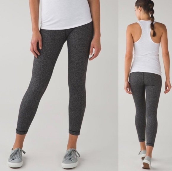 lululemon athletica Pants - LULULEMON High Times Pant Giant Herringbone Black Heathered Size 6 7/8 Length